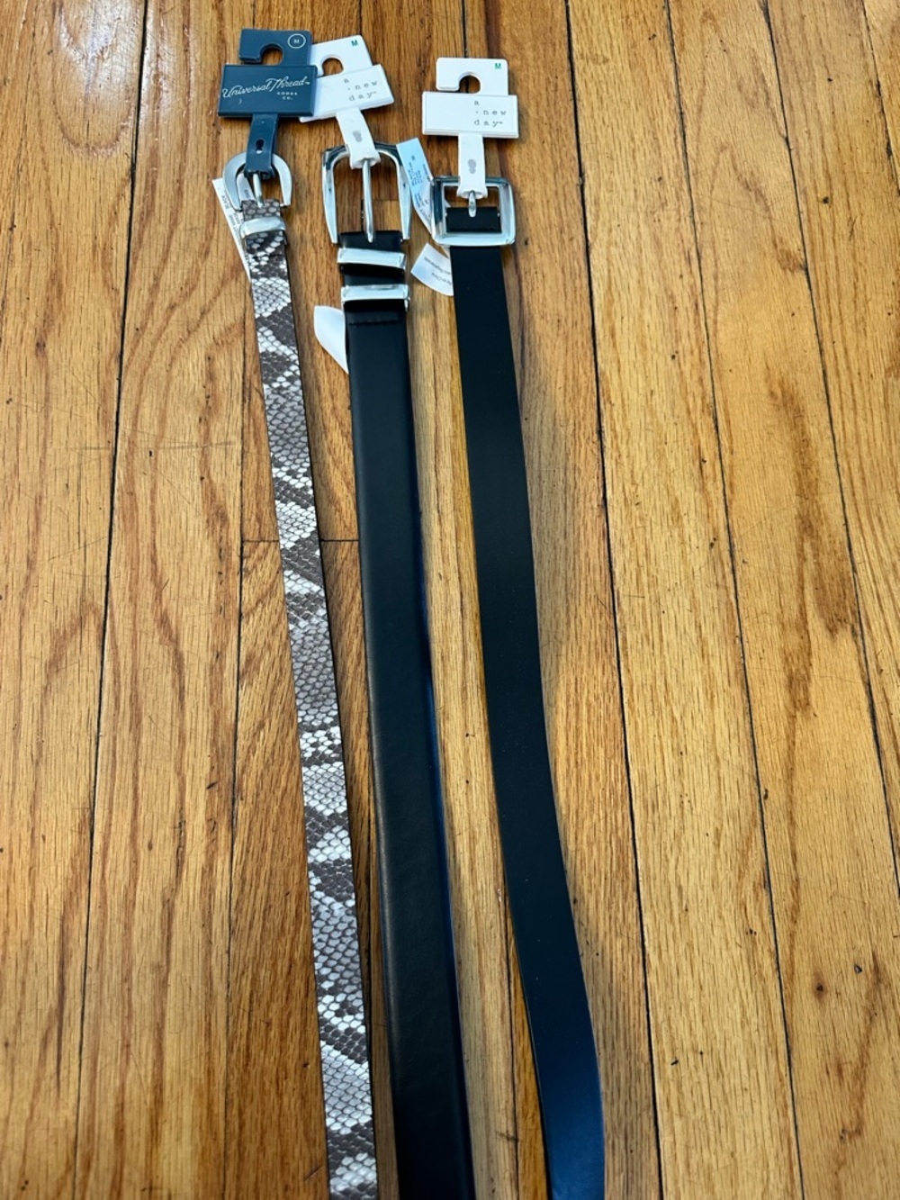 Assorted Women's Belts - Size M - a New Day and Universal Thread - nwt - Picture 3 of 4